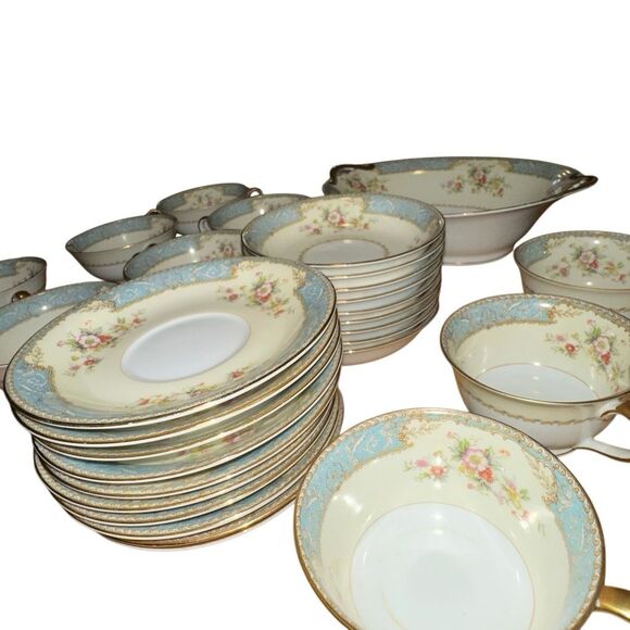 Japanese Vintage1940's 34 piece Noritake "Blue Dawn”  fine china set floral - Picture 3 of 10
